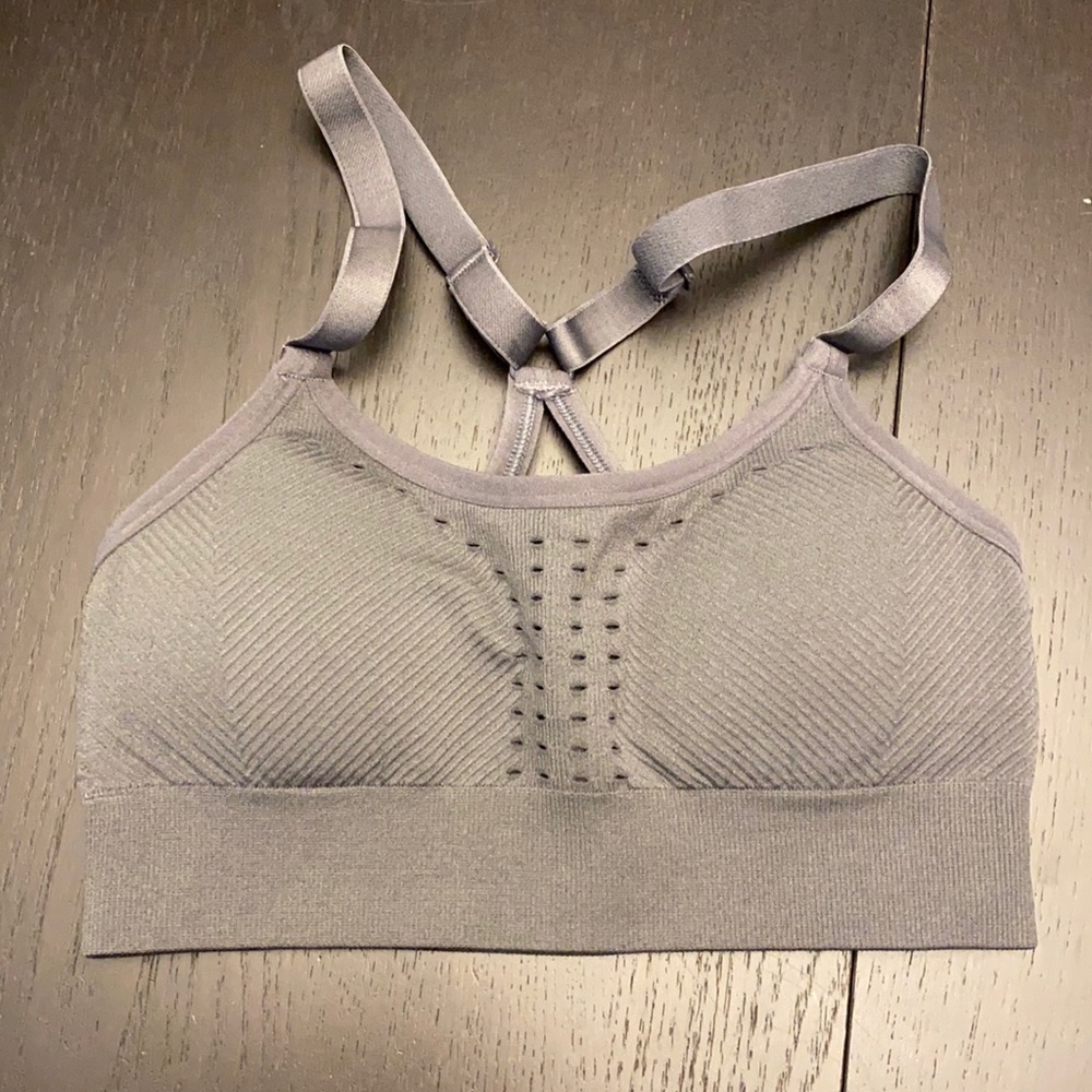 Women’s sports bra